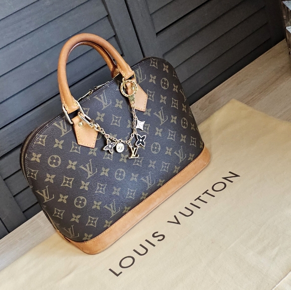 Authentic LOUIS VUITTON Monogram Alma PM Handbag - Picture 11 of 11